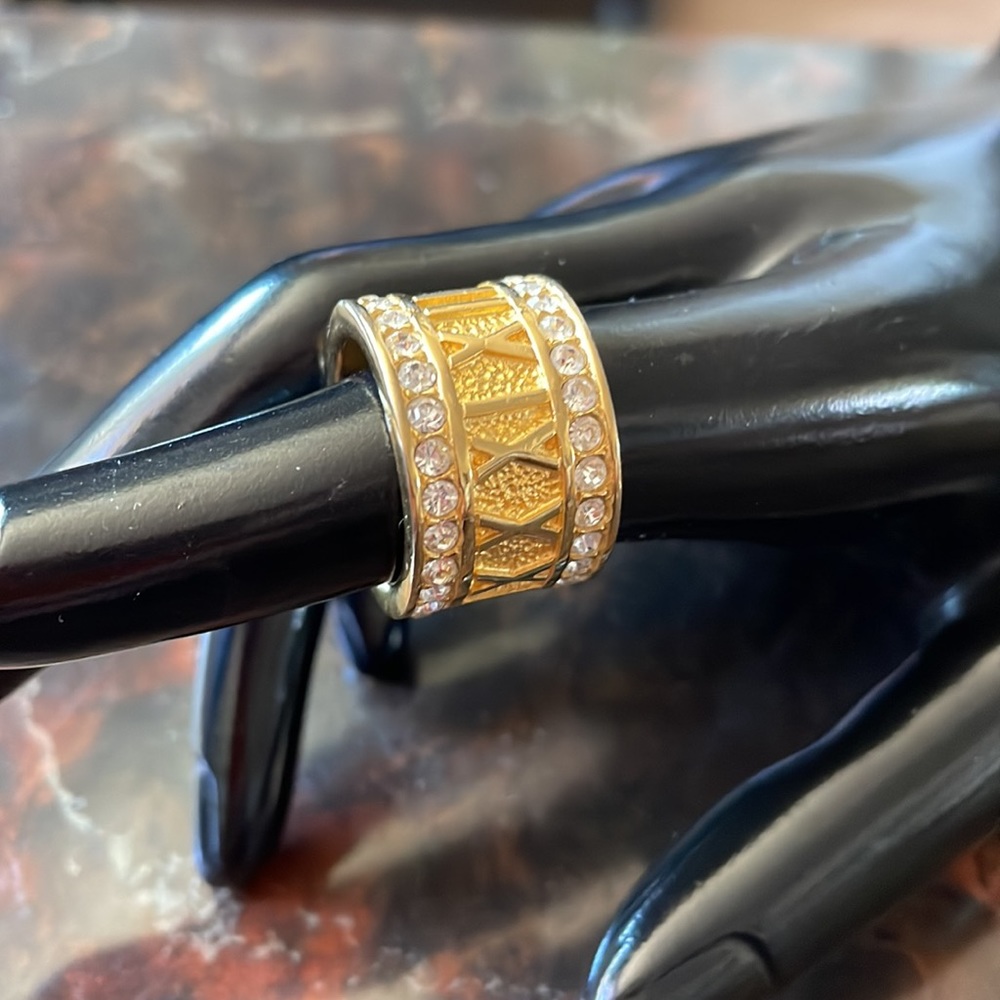 🌞 Swarovski gold woman’s ring